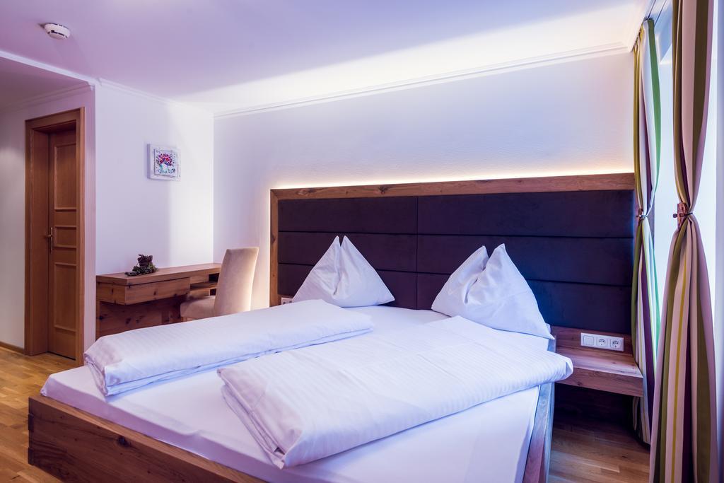 סנט יוהן אים פונגאו Hotel Restaurant Stoecklwirt מראה חיצוני תמונה