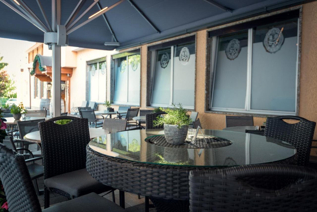 סנט יוהן אים פונגאו Hotel Restaurant Stoecklwirt מראה חיצוני תמונה